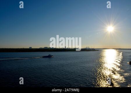 Vue sur Galveston, Texas depuis un terminal de bateaux de croisière, au petit matin. États-Unis Banque D'Images