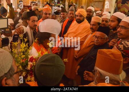 Ajmer, Inde. 31 janvier 2020. Sufi Basant est un festival indien dans la cour de Dargah Khwza Moinuddin Chishty à Ajmer, Rajasthan, Inde. (Photo De Shaukat Ahmed/Pacific Press) Crédit: Pacific Press Agency/Alay Live News Banque D'Images