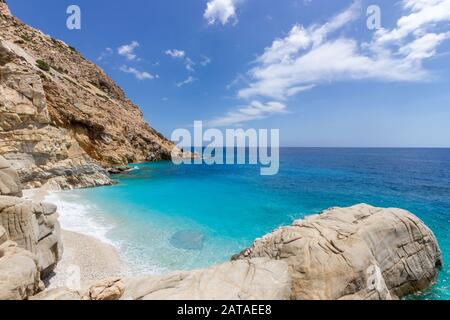 Île Ikaria, Grèce. C'est la plage des Seychelles, la plage la plus populaire et la plus célèbre d'Ikaria, dans la partie sud-ouest de l'île. Banque D'Images