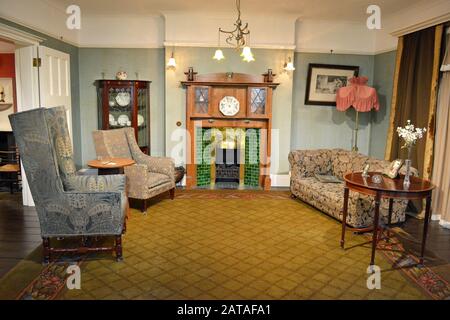 Edwardian Drawing Room au Geffseigle Museum, Londres, Royaume-Uni, en 2015. En 2020, il a été rebaptisé Musée de la maison. Banque D'Images