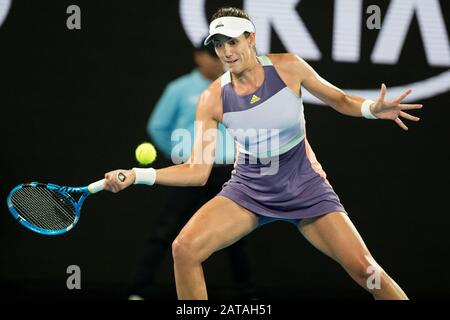 Melbourne, Australie. 01 février 2020. Garbiñe Muguruza, d'Espagne, joue un coup de feu lors de la finale des femmes à l'ATP Australian Open 2020 à Melbourne Park, Melbourne, Australie, le 1er février 2020. Photo De Peter Dovgan. Crédit: Uk Sports Pics Ltd/Alay Live News Banque D'Images