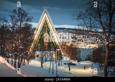 Cathédrale Arctique (Ishavskatedralen) À Tromso, Norvège Banque D'Images