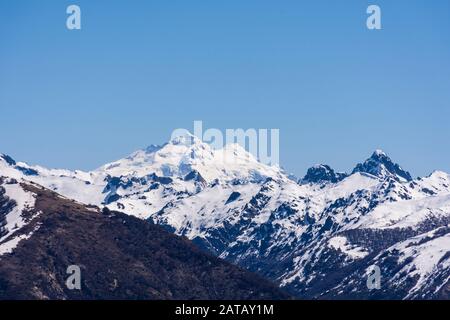 Vue sur la scène du Mont Tronador et de ses glaciers à Bariloche, Patagonie, Argentine Banque D'Images