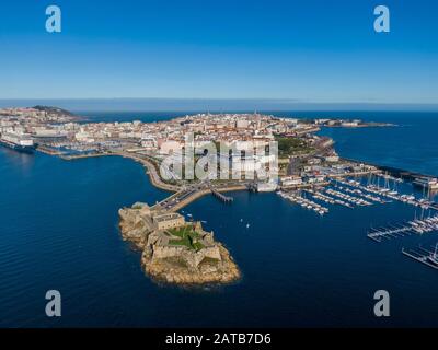 Vue aérienne de La Coruna et château de San Anton en Galice Banque D'Images