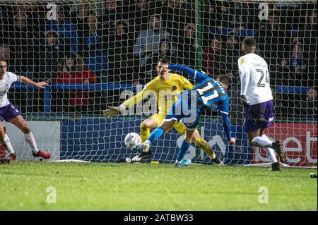 Stade Spotland, Rochdale, Royaume-Uni. 1 févr. 2020. Rochdale, ANGLETERRE - 1 FÉVRIER Tyler Smith de Rochdale FC scores pour Rochdale pendant le match de la Sky Bet League 1 entre Rochdale et Shrewsbury Town au stade Spotland, Rochdale le samedi 1 février 2020. (Crédit: Ian Charles | MI News) la photographie ne peut être utilisée qu'à des fins de rédaction de journaux et/ou de magazines, licence requise à des fins commerciales crédit: Mi News & Sport /Alay Live News Banque D'Images