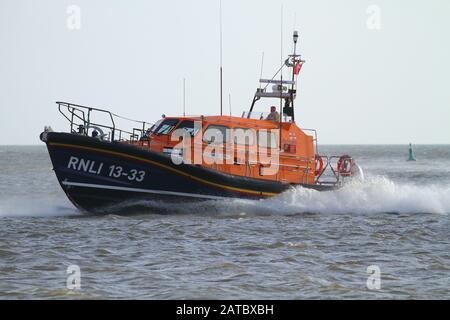RNLI Exmouth canot de sauvetage Bridie O'Shea, sur l'exercice à Exmouth, Devon Banque D'Images