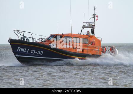 RNLI Exmouth canot de sauvetage Bridie O'Shea, sur l'exercice à Exmouth, Devon Banque D'Images