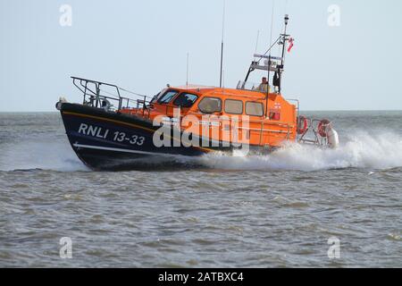 RNLI Exmouth canot de sauvetage Bridie O'Shea, sur l'exercice à Exmouth, Devon Banque D'Images
