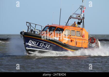 RNLI Exmouth canot de sauvetage Bridie O'Shea, sur l'exercice à Exmouth, Devon Banque D'Images