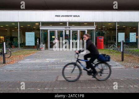 Université libre de Berlin, seau à rouille, Habelschwerdter Allee, Dahlem, Berlin, Allemagne / Freie Universitat, Freie University Berlin, FU Berlin, FUB Banque D'Images