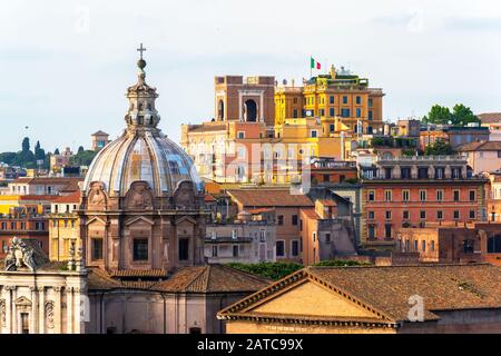 Vue sur Rome près du Forum de Trajan et de la Piazza Venezia, Italie Banque D'Images