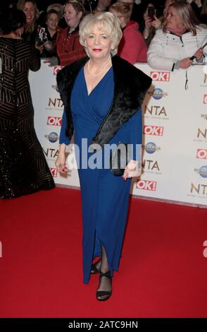 28 Janvier 2020 - Londres, Angleterre, Royaume-Uni - Alison Steadman Participant Aux National Television Awards 2020, The O2 Banque D'Images