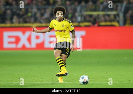 Dortmund, Allemagne. 01 février 2020. FIRO: 01.02.2020, football, 1.Bundesliga, saison 2019/2020, BVB, Borussia Dortmund - Union Berlin 5: 0 Axel WITSEL, BVB, action individuelle | usage dans le monde crédit: DPA/Alay Live News Banque D'Images