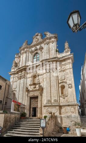 Chiesa di San Vito Martire, ancienne église de style baroque, aujourd'hui Musée archéologique, à Ostuni, Pouilles, Italie Banque D'Images
