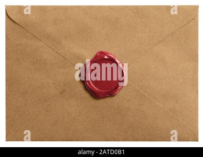 Ancienne enveloppe à lettre avec joint en cire isolé avec chemin de découpe inclus Banque D'Images