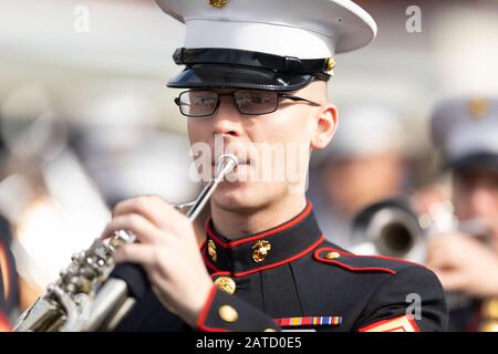 New Orleans, Louisiana, États-Unis - 30 novembre 2019 : défilé classique de Bayou, membres du Marine corps Marching Band des États-Unis, en spectacle au Para Banque D'Images