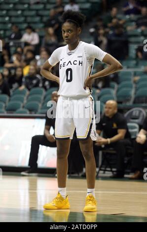 1 février 2020 - long Beach State 49ers guard Ma'Qhi Berry (0) pendant un match entre le Hawai'i Rainbow Wahine et le long Beach State 49ers au Stan Sheriff Center à Honolulu, HI - Michael Sullivan/CSM Banque D'Images