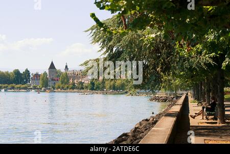 Château Ouchy sur la promenade du lac de Genève été Lausanne Banque D'Images