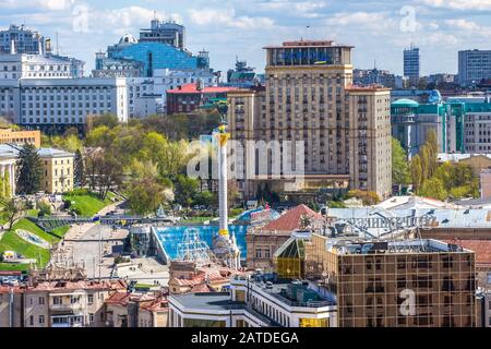 Panorama du centre-ville de kiev, paysage urbain des affaires de Kiev, Ukraine. Architecture ancienne et moderne dans la capitale de l'Ukraine, beau paysage de Kiev Banque D'Images