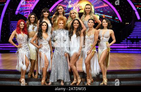 Les Filles Du Circuit De Danse En Direct Strictement À Venir Photocall À Arena Birmingham, Birmingham. Banque D'Images