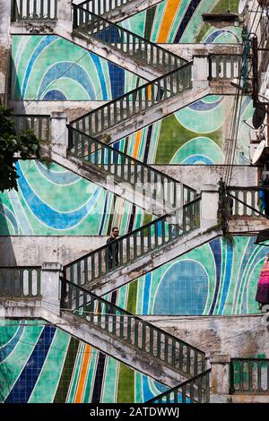 L'émerveiller des escaliers monte jusqu'à la casbah d'Alger, Algérie Banque D'Images