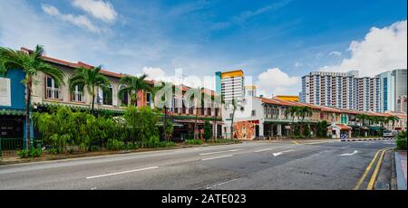 Singapour. Janvier 2020. Magasins typiques dans le centre-ville Banque D'Images