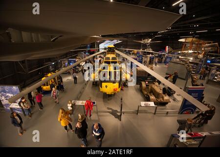 Hélicoptère de sauvetage Westland Sea King HAR3 à Hanger One - Musée de la RAF - Londres Banque D'Images