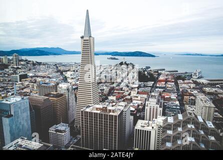 Photo stylisée vintage des gratte-ciel à San Francisco City, Californie, États-Unis. Banque D'Images