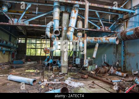 Ancienne usine Jupiter de Pripyat, ville fantôme de la zone d'exclusion de Tchernobyl qui a été créée après la catastrophe nucléaire Banque D'Images