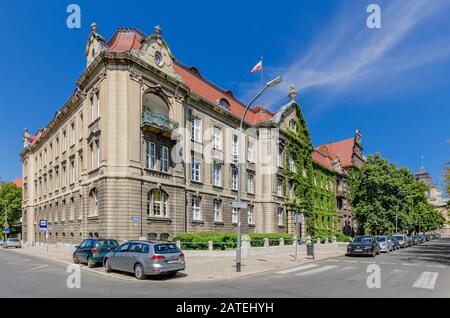 Szczecin, Province De Pomeranian Ouest, Pologne. L'Université maritime construit sur Wały Chrobrego (Terrasses de Haken). Banque D'Images