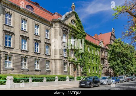 Szczecin, Province De Pomeranian Ouest, Pologne. L'Université maritime construit sur Wały Chrobrego (Terrasses de Haken). Banque D'Images