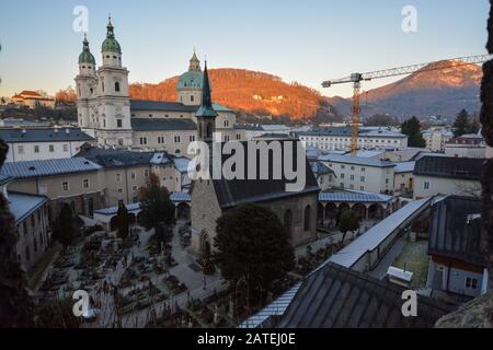 Salzbourg, Autriche - Mai 01, 2017 : Le cimetière Saint-pierre à Salzbourg Banque D'Images