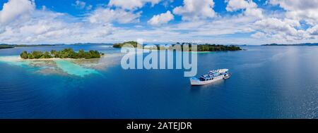 Vue Aérienne De L'Île De Ghavutu, Des Îles De La Floride, Des Îles Salomon, De L'Océan Pacifique Sud Banque D'Images