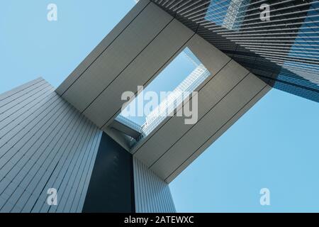 Hongkong, Hong Kong - novembre 2019 : Complexe du gouvernement central de Hong Kong à Tamar , gouvernement du siège et Conseil législatif Banque D'Images