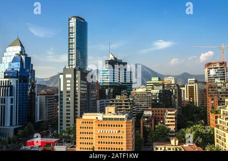 Santiago, CHILI 15 JANVIER 2016 - Centre Costanera - Santiago - Chili. Centre d'affaires de Santiago Banque D'Images