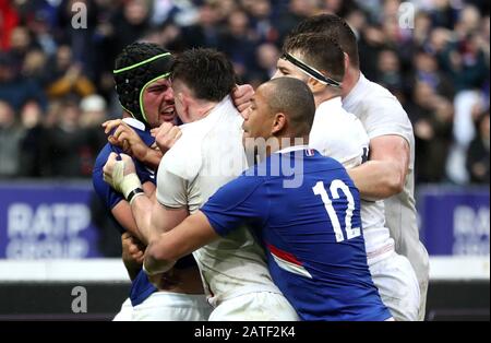 Les tempers flamment pendant le match Guinness Des Six Nations au Stade de France, Paris. Banque D'Images