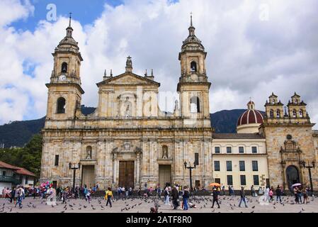 La Cathédrale Néoclassique Primatial (Catedral Primada) De La Plaza Bolivar, Bogota, Colombie Banque D'Images