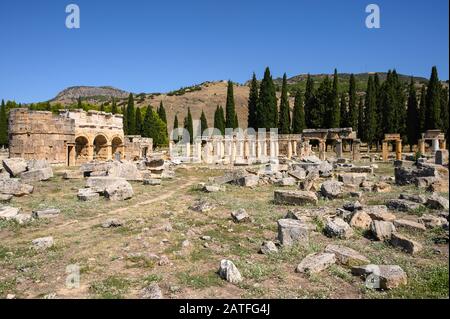 Ancienne Ville Grecque De Hiérapolis À Pamukkale, Turquie Banque D'Images