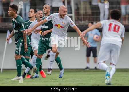 Braganca Paulista, Brésil. 02 février 2020. Uillian Correia a obtenu Bragantino'al L'équipe Red Bull Bragantino accueille Palmeiras pour le championnat de football Paua 2020. Le match a eu lieu au stade Nabi Abi Chedid, à Bragança Paulista. Dimanche 2 février 2020. Crédit: Foto Arena Ltda/Alay Live News Banque D'Images