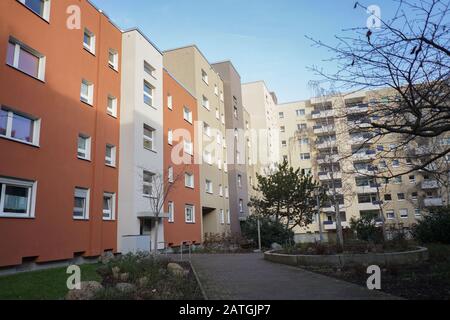 Berlin, Allemagne. 31 janvier 2020. Appartements de la coopérative du bâtiment de Berlin (bbg). Cinq millions de personnes vivent en Allemagne dans des appartements appartenant aux deux mille coopératives de construction. En période de hausse des loyers, ils ne sont pas seulement attrayants pour les bas-salariés. Crédit: Jörg Carstensen/Dpa/Alay Live News Banque D'Images