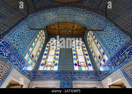 Istanbul - JAN 01 : intérieur du palais de Topkapi et vitraux à Istanbul le 1er janvier. 2020 en Turquie Banque D'Images