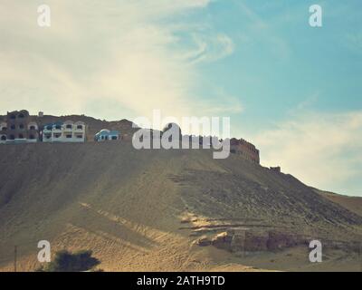 Village à côté du Nil en Egypte Banque D'Images