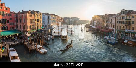 Cornes et canaux de Venise. Le Grand Canal du pont de l'Académie. Dans l'histoire. Italie Banque D'Images