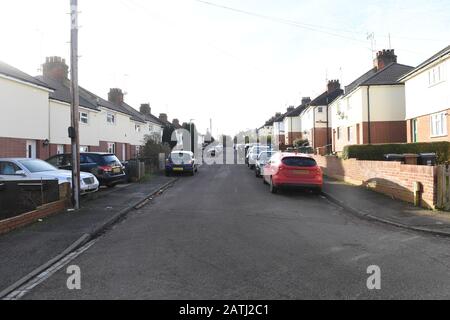 Image PIXELLISÉE PAR PA PICTURE DESK Burley Road dans Bishop's Stortford, Hertfordshire, où la police a effectué une nuit de raid dans une maison lorsqu'ils ont répondu à l'attaque terroriste à Streatham dimanche. Banque D'Images