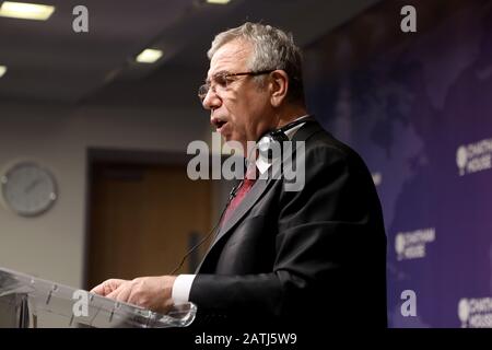 Londres / Royaume-Uni – 3 février 2020 : Mansur Yavaş, maire d'Ankara, parle de l'état de la démocratie en Turquie, à Chatham House Banque D'Images