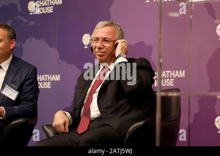 Londres / Royaume-Uni – 3 février 2020 : Mansur Yavaş, maire d'Ankara, parle de l'état de la démocratie en Turquie, à Chatham House Banque D'Images