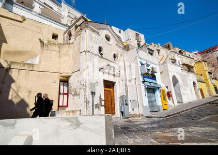 Procida (Italie) - Maison de couleur traditionnelle dans le village de Corricella, Procida, dans le sud de l'Italie Banque D'Images