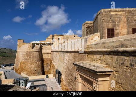 La Cittadella dans la ville de Victoria (Rabat) sur l'île Gozo, Malte, citadelle calcaire du 15 au XVIIe siècle. Banque D'Images