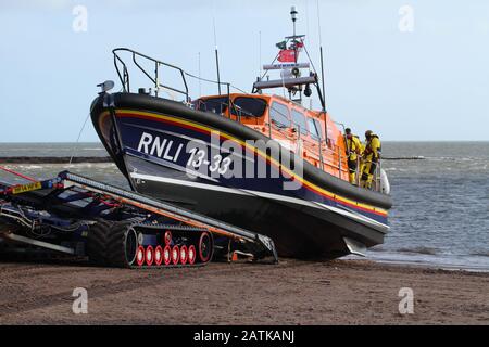 RNLI Exmouth canot de sauvetage Bridie O'Shea, sur l'exercice à Exmouth, Devon Banque D'Images
