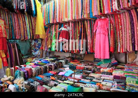 Textiles, Marché Binh Tay, Cholon, Chinatown, Ho Chi Minh Ville, Saigon, Vietnam, Asie Du Sud-Est, Asie Banque D'Images